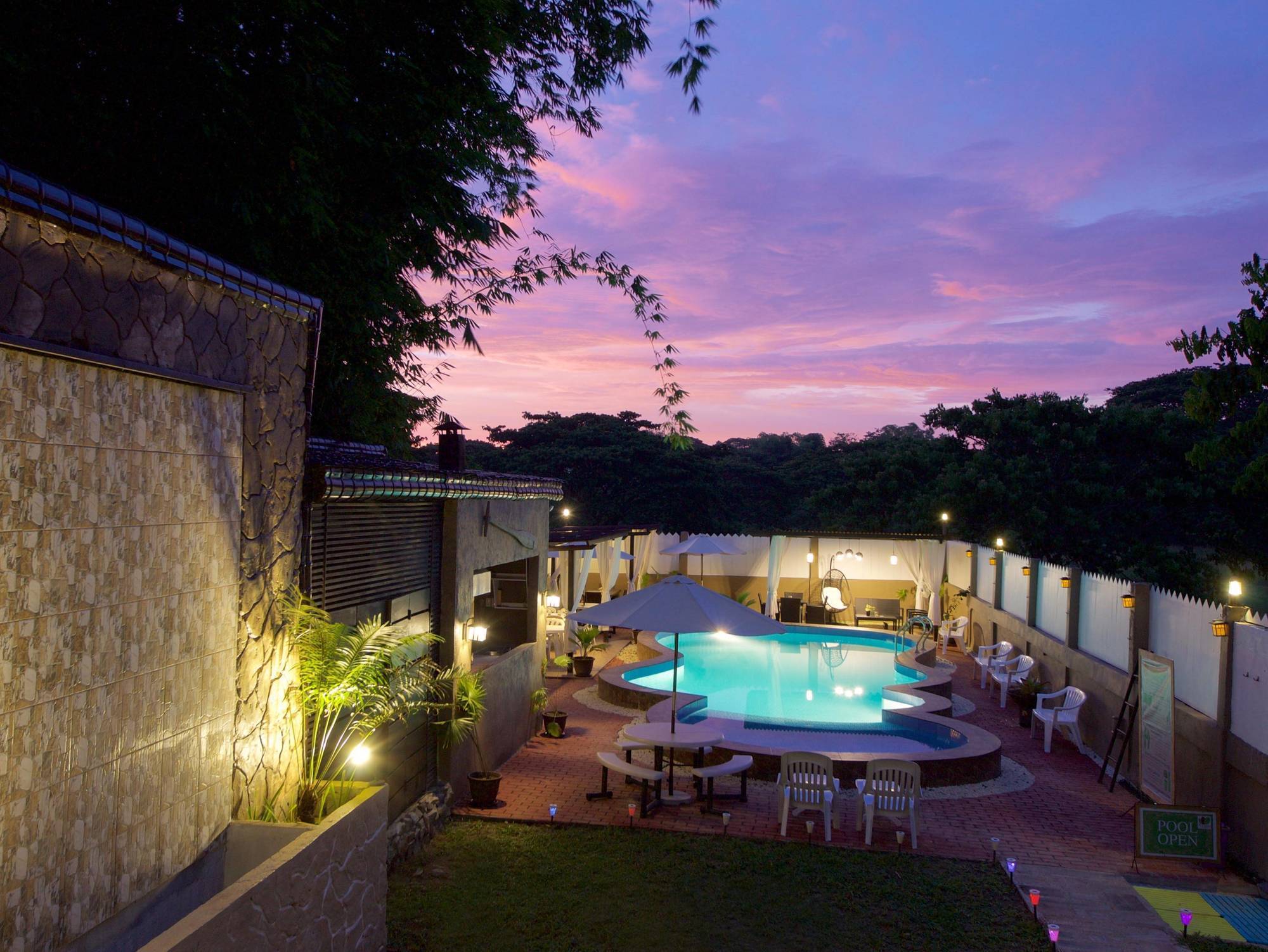 Ala Amid Bed And Breakfast Puerto Princesa Exterior foto
